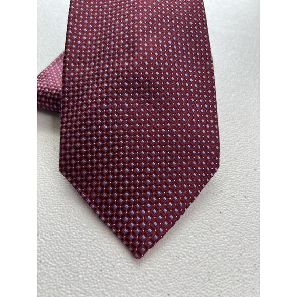 Chaps Red and Blue Geometric Pattern 100% Silk Handmade Designer Tie - Picture 2 of 7